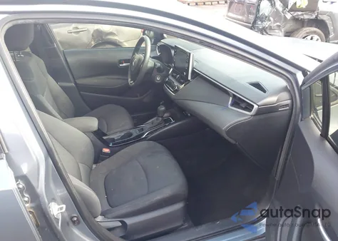 2020 Toyota Corolla Le z USA, uszkodzony, nr VIN JTDEPRAEXLJ031805